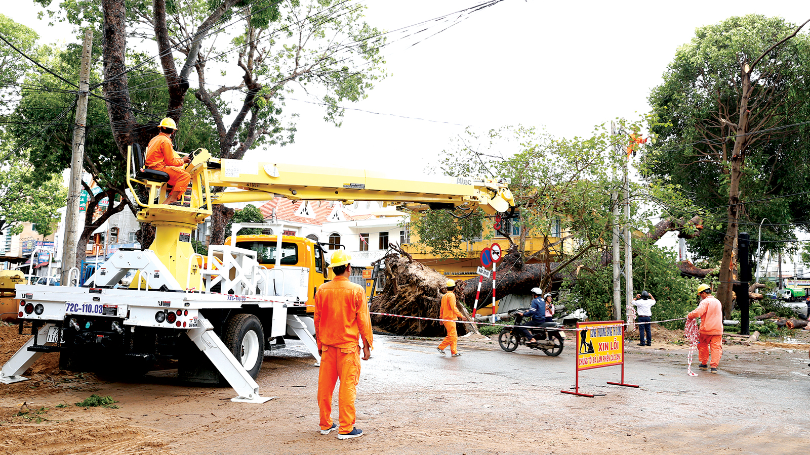 EVNSPC khuyến cáo sử dụng điện an toàn trong mùa mưa bão