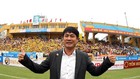HLV Nguyễn Hữu Thắng từng đưa SLNA vô địch V-League 2011. ẢNH: QUANG MINH
