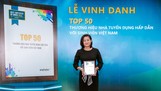 Đại diện AEON Việt Nam tại buổi trao giải Top 50 thương hiệu nhà tuyển dụng hấp dẫn nhất với sinh viên