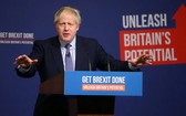 英國首相約翰遜當地時間24日發表保守黨的政綱宣言,承諾在聖誕節前讓國會再度表決他的“脫歐”協議。(圖源:路透社)