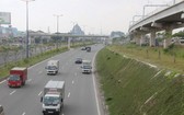 市國立大學交通樞紐的隧道。