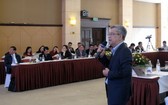 中央流行病衛生院院長鄧德英教授在會議上發言。(圖源:安然)