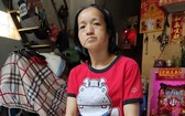 鄒月女的腫塊變大又痛,導致她呼吸、說話都很困難。