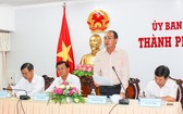 圖為安江省人委會副主席林光詩(右二)在會議上發言。（圖源：英科）