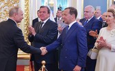 普京（左）提名梅德韋傑夫出任俄新政府總理。（圖源：Getty Images）