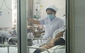 某一患甲型H1N1流感病者在隔離病房接受治療中。（圖源：安然）