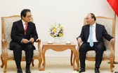 政府總理阮春福（右）接見日本貿易振興機構主席石毛‧博行。（圖源：慶林）