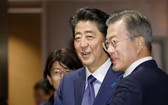 日本首相安倍晉三25日上午在美國紐約與韓國總統文在寅舉行了會談。（圖源：共同社）