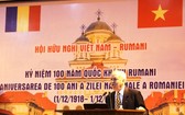 羅馬尼亞駐越特命全權大使Valerui Arteni在紀念會上致詞。（圖源：慶蘭）