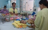 入住醫院治療麻疹病的病童。（圖源：雲山）