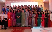 越-柬兩國婦女會代表合影留念。（圖源：越通社）