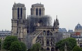 遭遇火災後的巴黎圣母院。（圖源：路透社）