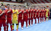 越南隊賽前同唱國歌。（圖源：互聯網）