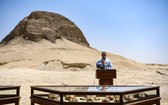 6月28日，在埃及法尤姆，埃及文物部長哈立德·阿納尼在儀式上講話。（圖源：新華社）