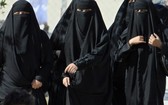 突尼斯總理優素福‧查赫德於5日簽發了政府令，禁止任何人在突尼斯各地的公共機構中穿戴只露出眼睛的蒙面面紗。（示意圖源：互聯網）