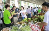 去年的活動吸引眾多居民前往參觀和選購無公害農產品。