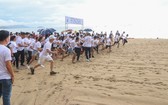 “第六次慈善樂跑”活動，吸引逾300名運動員參加。