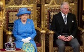 英國女王伊麗莎白二世（左）和查爾斯王子。（圖源：路透社）