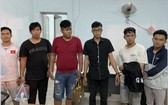 6名冒充刑警謀劫的歹徒被扣押。（圖源：陳進）