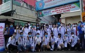 志願青年隊的年輕醫務人員合照。（圖源：武松）