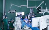 115人民醫院成為越南首家使用Modus V Synaptive機器人人工智能系統給67歲病人進行腦腫瘤手術的醫院。（圖源：院方提供）
