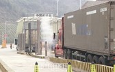 從7月1日起，在所有邊境口岸，每輛駛入中國的卡車都須購買車輛保險。（示意圖源：海關在線）