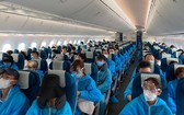 乘搭越航波音787-10夢想客機飛往南京的中國乘客。（圖源：VNA）