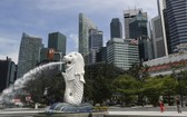 新加坡將在2021年1月開放全球商務旅遊泡泡，以提前準備明年5月在當地舉辦的世界經濟論壇(WEF)。圖為新加坡魚尾獅公園的面貌。（示意圖源：AP）