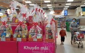 Co.opmart連鎖超市銷售春節禮品籃。