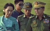 緬甸軍方逮捕昂山素姬後，宣佈為期一年的緊急狀態，緊急狀態結束後將重新舉行大選。（圖源：AP）