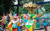 蓮潭文化公園舉辦遊行表演。