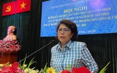 市越南祖國陣線委員會主席蘇氏碧珠作會議結論。（圖源：梅花）