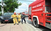 芽皮縣消防和救援警察隊舉行消防演習，以為選舉做好準備。