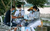 圖為北寧省與北江省接壤處的1號國道上的檢疫點。（圖源：志慧）