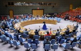 聯合國安理會當地時間9日一致通過第2585號決議，將敘利亞跨境人道救援授權延長12個月，至2022年7月10日。（圖源：新華社）