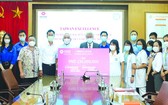 “台灣精品”傳愛越南   為抗疫醫護人員加油