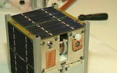 立方衛星尺寸跟麵包差不多，HBTSS 與 CNCE 要運用大量立方衛星，打造反極音速武器偵測網。