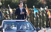 11月27日上午，日本首相岸田文雄在陸上自衛隊朝霞駐地出席檢閱儀式。（圖源：共同社）