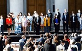 當地時間1月21日，智利當選總統博里奇同其公佈的新一屆政府閣員與公眾見面。（圖：智利《信使報》網站）