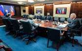 去年12月，俄羅斯總統普京與美國總統拜登舉行視頻會談。（圖：AFP）
