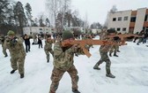 烏克蘭預備役人員參加軍事演習。