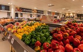 這是10月26日在澳大利亞堪培拉一家超市內拍攝的蔬菜貨架。（圖：新華社）