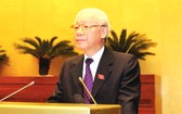 　　黨中央總書記、國家主席阮富仲呈遞國會 審議 CPTPP 協定。