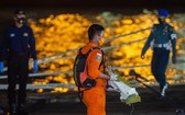 印尼海上悼念失事客機死難者