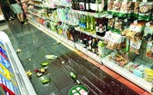 千葉縣一家便利店受災。