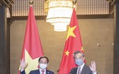 越南外交部長裴青山與中國外交部長王毅會談。