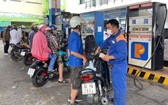 各加油站不再按“限額”銷售汽油。