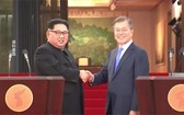韓朝領導人互致親筆信，改善朝韓關係。