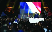 4月24日，法國現任總統馬克龍在巴黎的慶祝集會上講話。