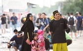 開齋節當天清晨，穆斯林家人會穿戴整潔體面出門團拜。 （圖源：互聯網）